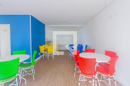 Apartamento para alugar com 60m², 2 quartos e 1 vaga Apartamento para alugar com 60m², 2 quartos e 1 vagaÁrea comum - Salão de festas