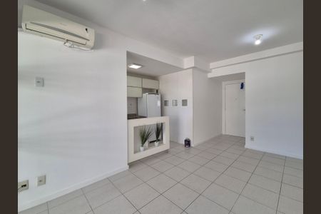 Apartamento para alugar com 70m², 2 quartos e 1 vaga Apartamento para alugar com 70m², 2 quartos e 1 vagaSala