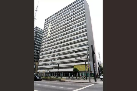 Apartamento à venda com 105m², 2 quartos e sem vaga Apartamento à venda com 105m², 2 quartos e sem vagaFachada