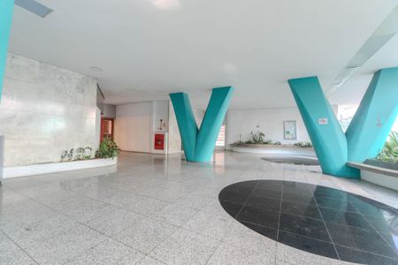 Apartamento à venda com 105m², 2 quartos e sem vaga Apartamento à venda com 105m², 2 quartos e sem vagaHall de entrada