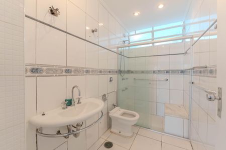 Apartamento à venda com 105m², 2 quartos e sem vaga Apartamento à venda com 105m², 2 quartos e sem vagaBanheiro