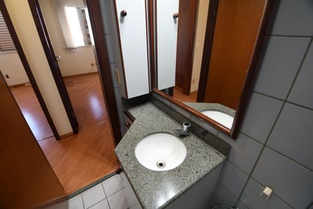Apartamento à venda com 95m², 3 quartos e 1 vagaBanheiro 2