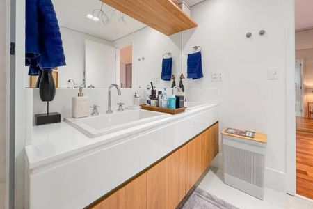 Apartamento à venda com 209m², 3 quartos e 3 vagas Apartamento à venda com 209m², 3 quartos e 3 vagasFoto 02