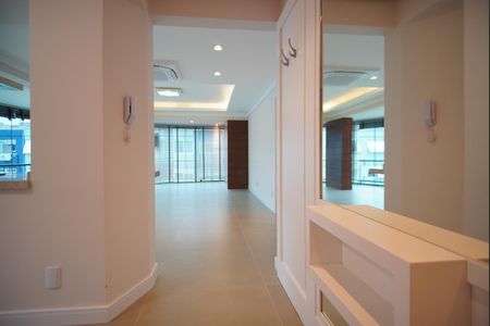 Sala de apartamento à venda com 3 quartos, 120m² em Higienópolis, Porto Alegre