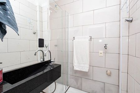 Banheiro de kitnet/studio à venda com 1 quarto, 23m² em Bela Vista, São Paulo