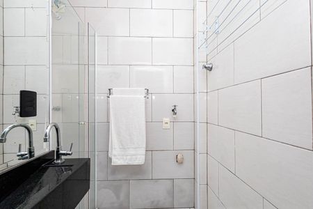 Banheiro de kitnet/studio à venda com 1 quarto, 23m² em Bela Vista, São Paulo
