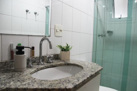 Apartamento à venda com 76m², 3 quartos e 2 vagasBanheiro Social