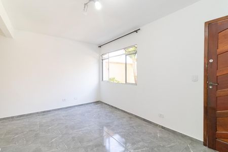 Sala de casa de condomínio para alugar com 2 quartos, 80m² em Vila Ré, São Paulo