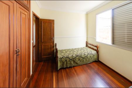 Apartamento à venda com 97m², 3 quartos e 1 vagaQuarto 2