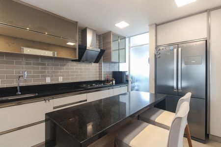 Apartamento à venda com 123m², 3 quartos e 2 vagas Apartamento à venda com 123m², 3 quartos e 2 vagasCozinha
