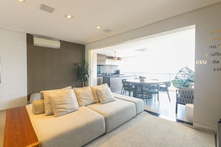 Apartamento à venda com 123m², 3 quartos e 2 vagas Apartamento à venda com 123m², 3 quartos e 2 vagasSala