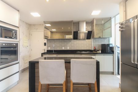 Apartamento à venda com 123m², 3 quartos e 2 vagas Apartamento à venda com 123m², 3 quartos e 2 vagasCozinha