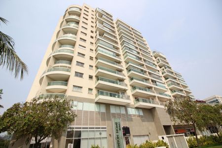 Apartamento à venda com 225m², 4 quartos e 2 vagasFachada