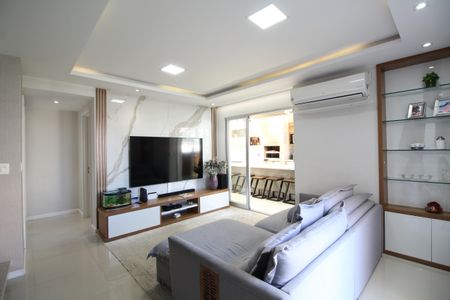 Apartamento à venda com 225m², 4 quartos e 2 vagasSala