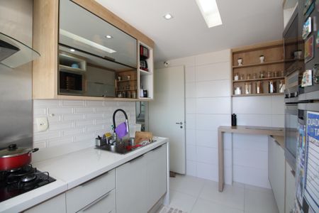 Apartamento à venda com 225m², 4 quartos e 2 vagasCozinha