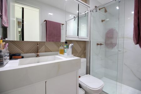 Apartamento à venda com 225m², 4 quartos e 2 vagasBanheiro da Suíte