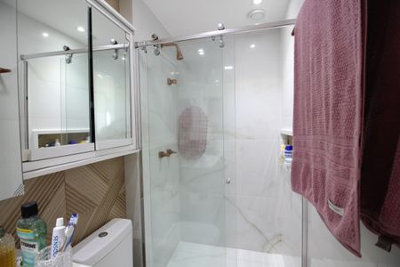 Apartamento à venda com 225m², 4 quartos e 2 vagasBanheiro da Suíte