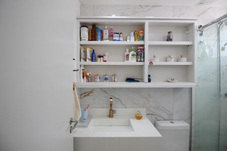 Apartamento à venda com 225m², 4 quartos e 2 vagasBanheiro da Suíte 2