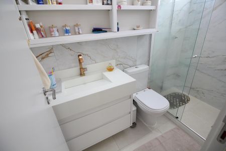 Apartamento à venda com 225m², 4 quartos e 2 vagasBanheiro da Suíte 2
