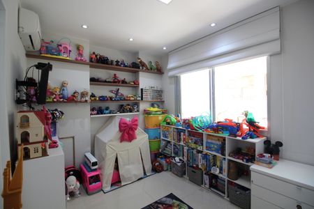 Apartamento à venda com 225m², 4 quartos e 2 vagasSuíte 2