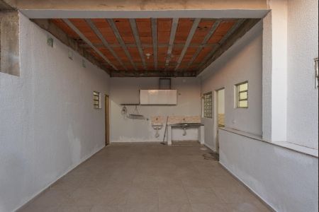 Casa à venda com 250m², 4 quartos e 3 vagas Casa à venda com 250m², 4 quartos e 3 vagasÁrea de Serviço