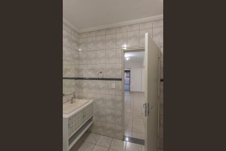 Casa à venda com 250m², 4 quartos e 3 vagas Casa à venda com 250m², 4 quartos e 3 vagasBanheiro