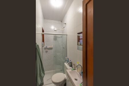 Casa à venda com 250m², 4 quartos e 3 vagas Casa à venda com 250m², 4 quartos e 3 vagasCasa 2- Banheiro