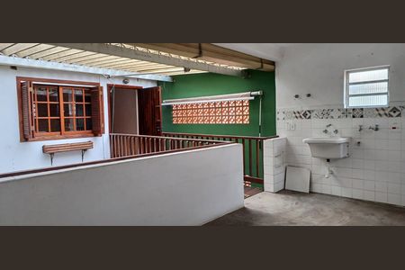Casa à venda com 129m², 3 quartos e 2 vagas Casa à venda com 129m², 3 quartos e 2 vagasCorredor