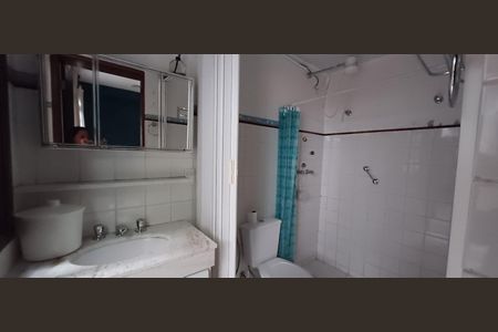 Casa à venda com 129m², 3 quartos e 2 vagas Casa à venda com 129m², 3 quartos e 2 vagasBanheiro