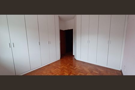 Casa à venda com 129m², 3 quartos e 2 vagas Casa à venda com 129m², 3 quartos e 2 vagasQuarto