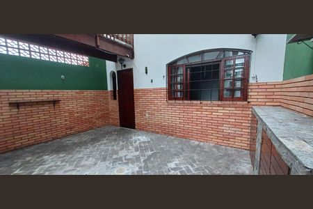 Casa à venda com 129m², 3 quartos e 2 vagas Casa à venda com 129m², 3 quartos e 2 vagasÁrea Gourmet