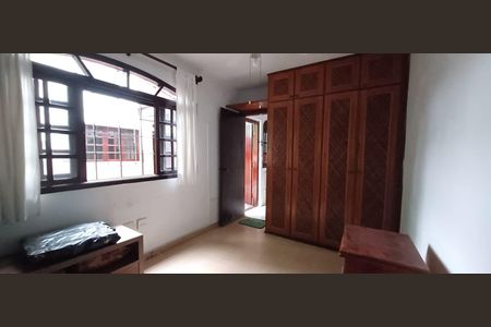 Casa à venda com 129m², 3 quartos e 2 vagas Casa à venda com 129m², 3 quartos e 2 vagasQuarto