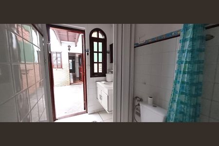 Casa à venda com 129m², 3 quartos e 2 vagas Casa à venda com 129m², 3 quartos e 2 vagasBanheiro