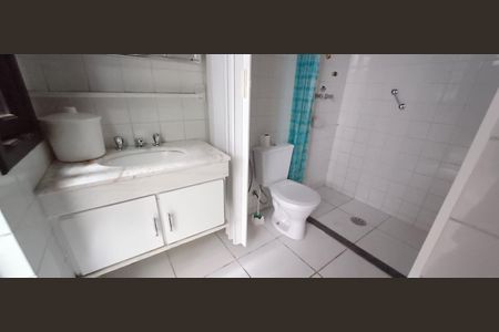 Casa à venda com 129m², 3 quartos e 2 vagas Casa à venda com 129m², 3 quartos e 2 vagasBanheiro