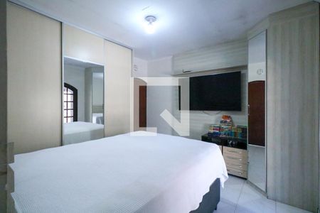 Casa à venda com 237m², 2 quartos e 2 vagas