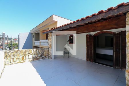 Casa à venda com 237m², 2 quartos e 2 vagas
