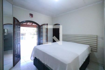 Casa à venda com 237m², 2 quartos e 2 vagas