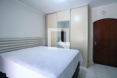 Casa à venda com 237m², 2 quartos e 2 vagas