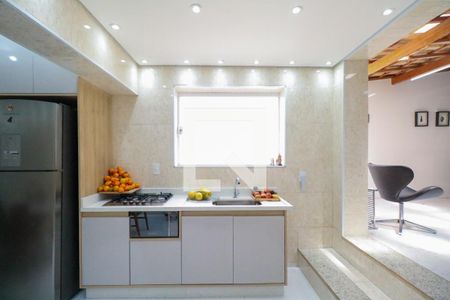 Casa à venda com 237m², 2 quartos e 2 vagas