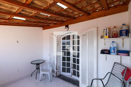 Casa à venda com 237m², 2 quartos e 2 vagas