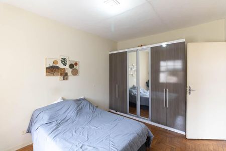 Casa à venda com 200m², 5 quartos e 1 vaga Casa à venda com 200m², 5 quartos e 1 vagaQuarto 1 da Casa 2