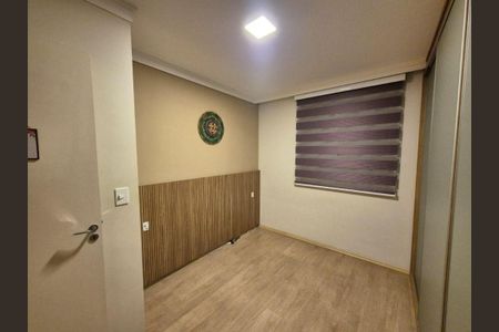Apartamento à venda com 3 quartos, 75m² em Jardim Ester Yolanda, São Paulo