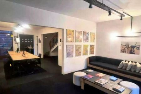 Casa à venda com 8 quartos, 250m² em Vila Madalena, São Paulo