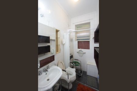 Casa para alugar com 315m², 5 quartos e 4 vagas Casa para alugar com 315m², 5 quartos e 4 vagasBanheiro Suíte