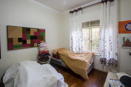 Casa para alugar com 315m², 5 quartos e 4 vagas Casa para alugar com 315m², 5 quartos e 4 vagasQuarto