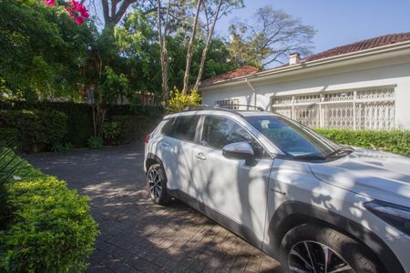 Casa para alugar com 315m², 5 quartos e 4 vagas Casa para alugar com 315m², 5 quartos e 4 vagasÁrea comum