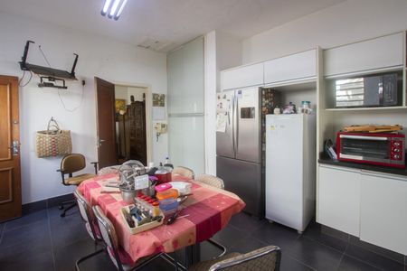 Casa para alugar com 315m², 5 quartos e 4 vagas Casa para alugar com 315m², 5 quartos e 4 vagasCozinha