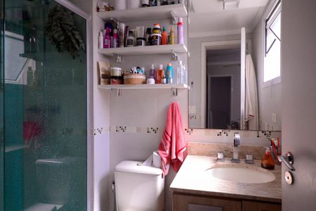 Apartamento à venda com 86m², 2 quartos e 2 vagas Apartamento à venda com 86m², 2 quartos e 2 vagasBanheiro da Suíte