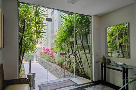 Apartamento à venda com 90m², 3 quartos e 1 vaga Apartamento à venda com 90m², 3 quartos e 1 vagaHall social