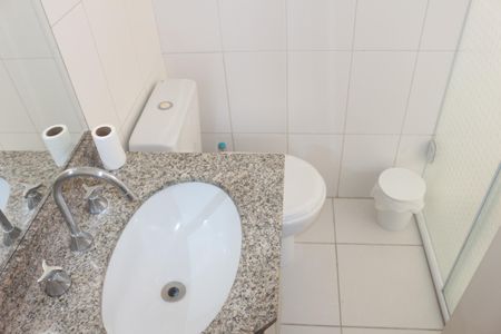 Apartamento à venda com 84m², 2 quartos e 2 vagasBanheiro da Suíte 1